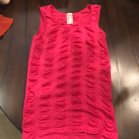 🆕💄Hot pink Stretchy puckered vertical stripe stretch tank camisole top - Picture 4 of 8